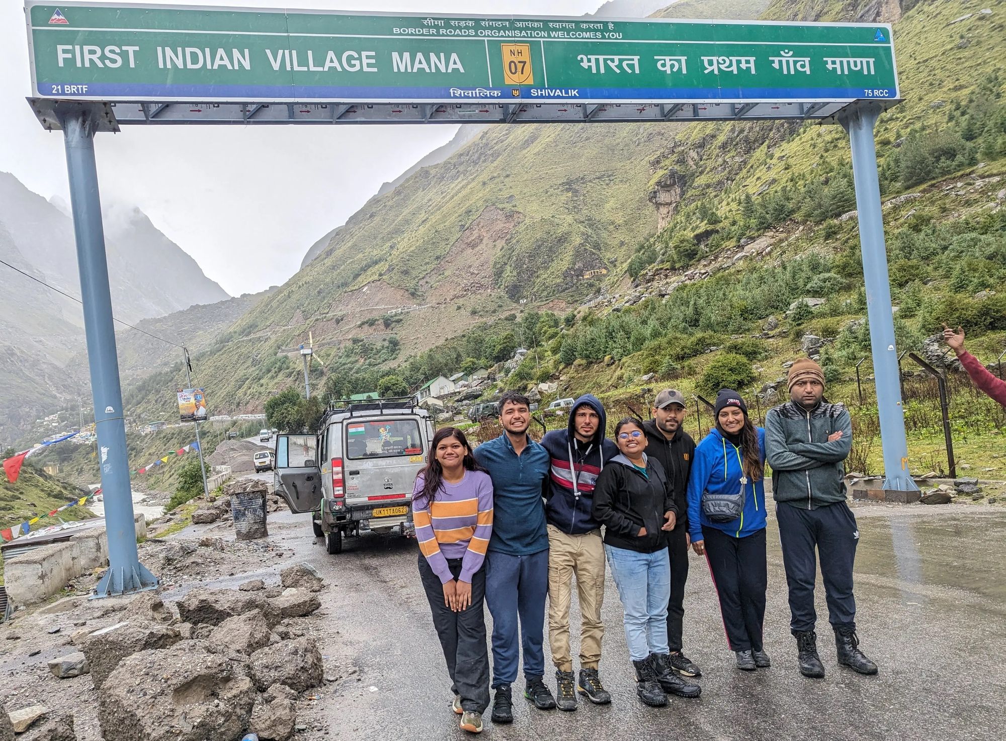 Walking Through Nature’s Canvas: Pooja Kumre’s Review of Trek to Valley of Flowers with Thrillophilia