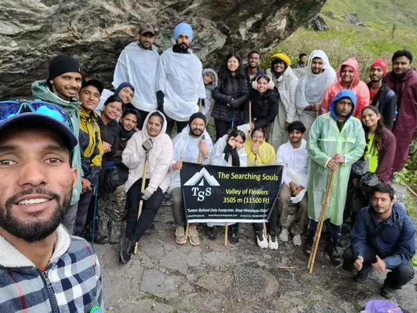 Walking Through Nature’s Canvas: Pooja Kumre’s Review of Trek to Valley of Flowers with Thrillophilia